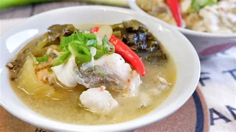  Spicy-Sour Fish Fillet Soup: Does This Zingy Broth Conquer Your Taste Buds?