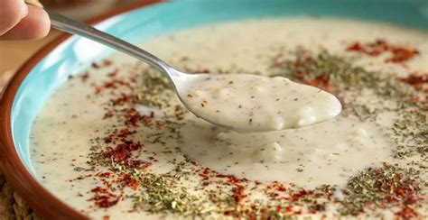  Yayla Çorbası: A Creamy Delight That Melts on Your Tongue and Warms Your Soul!